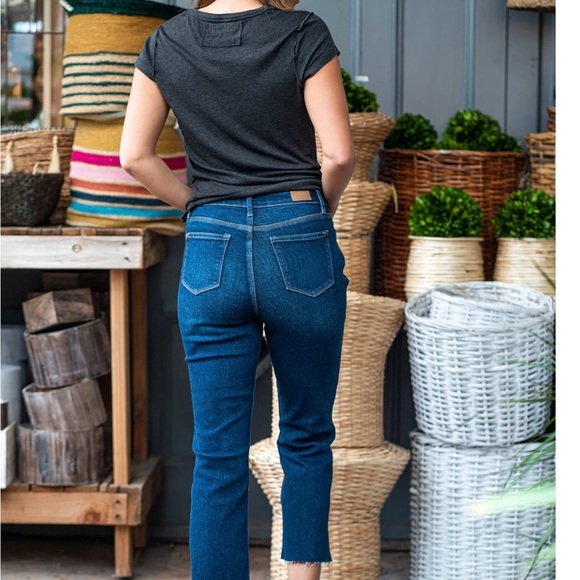 Judy Blue Joan High Rise Crop Dark Wash. Size 15/32. NWT - Picture 6 of 12